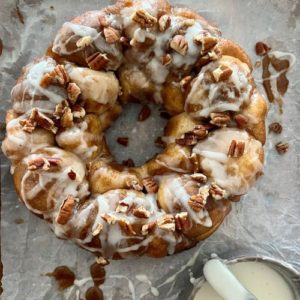 SOURDOUGH DISCARD MONKEY BREAD WITH CINNAMON SUGAR AND VANILLA ICING